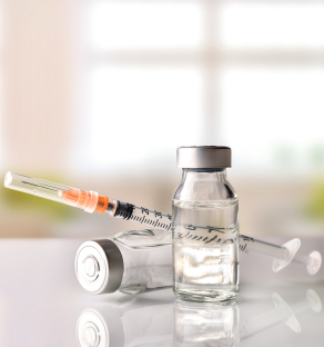vial de insulina y jeringa