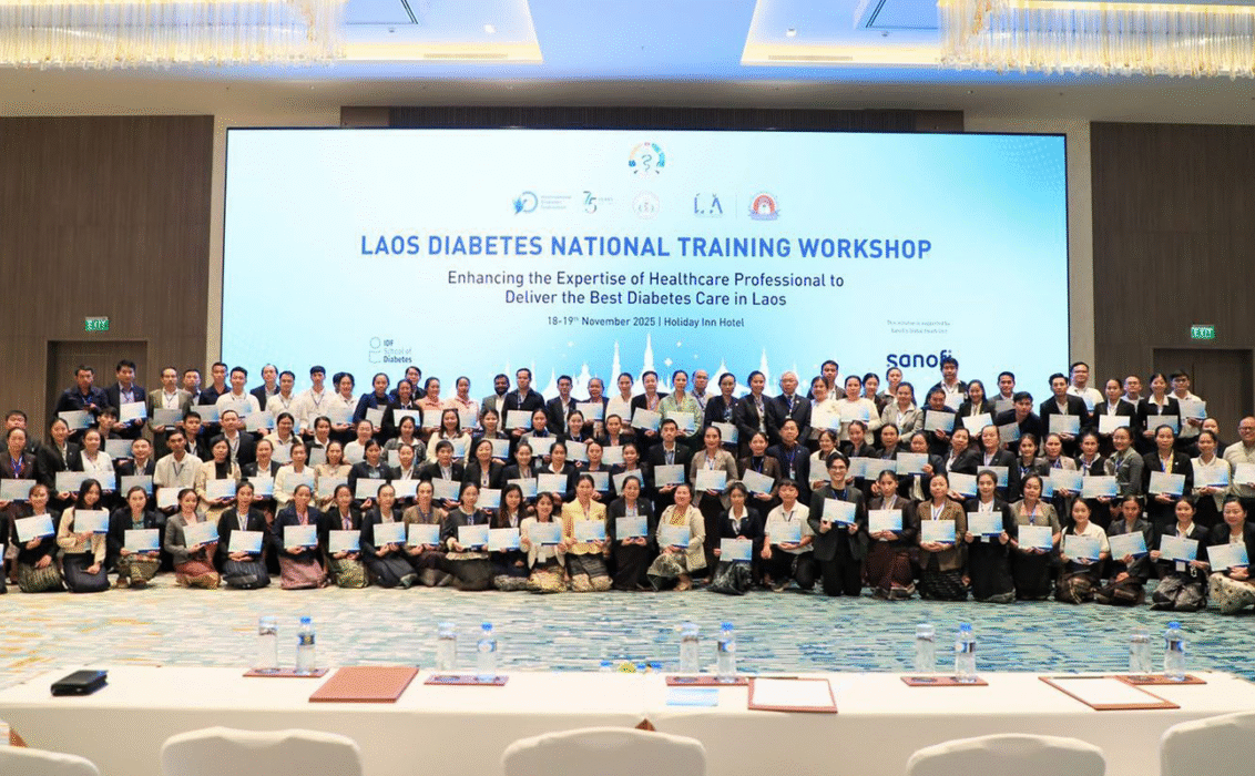 Participants in the International Diabetes Federation and Sanofi Global Health Unit training programme in Laos on 18-19 November, holding their certificates.